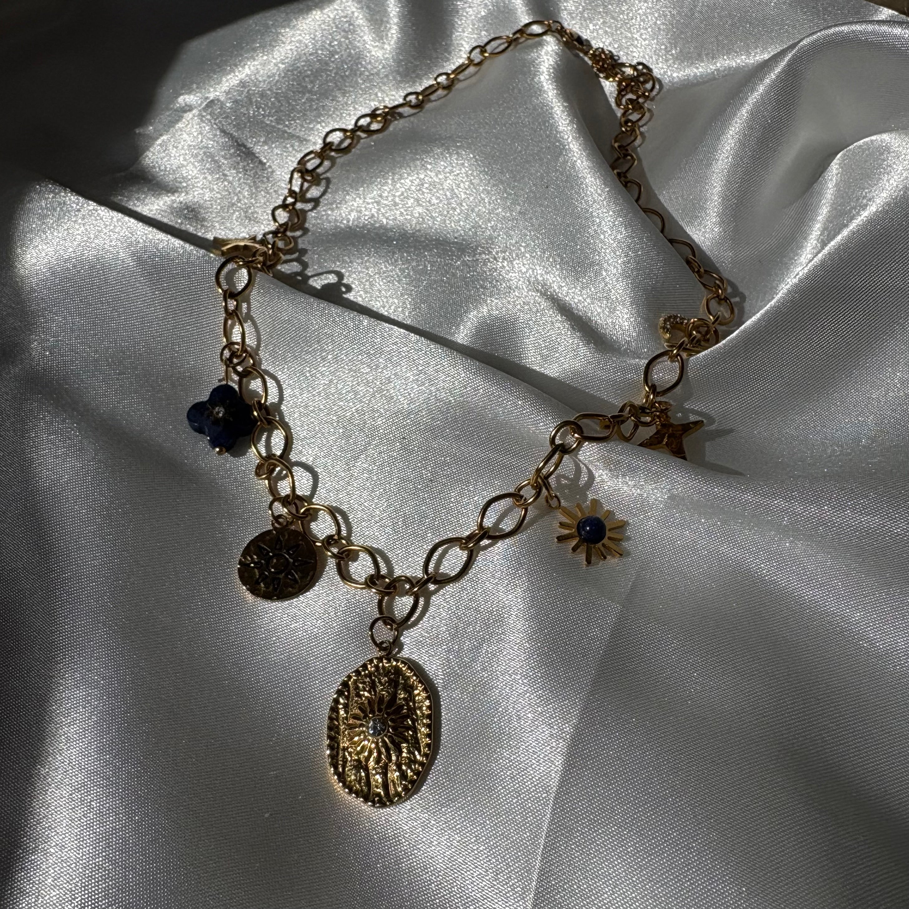 Collier Astra